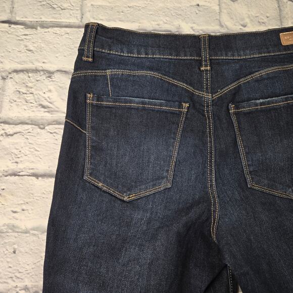 Juicy Couture Flaunt It Bottom Enhancing Dark Wash Denim Cuffed Bermudas size 10 - Picture 7 of 13